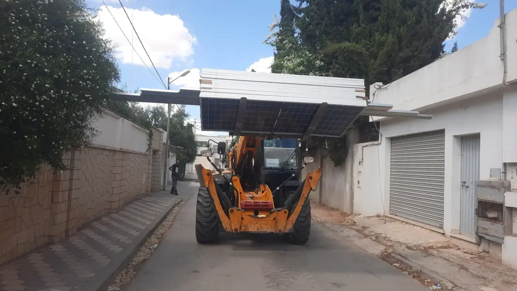 Panneaux solaires Longi bifaciaux installés à Manouba par Afrisolpower