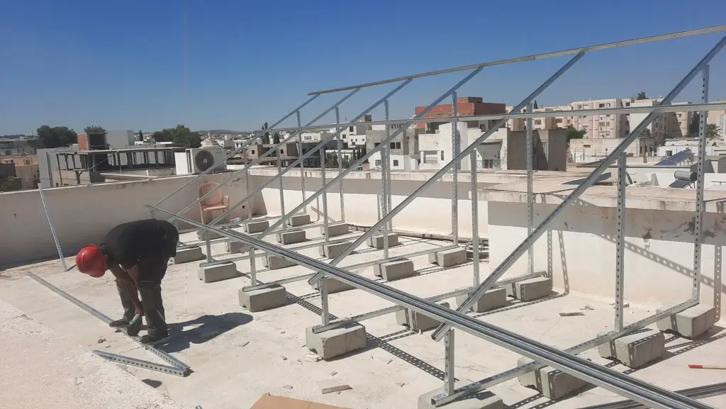 Panneaux solaires Longi bifaciaux installés à Manouba par Afrisolpower